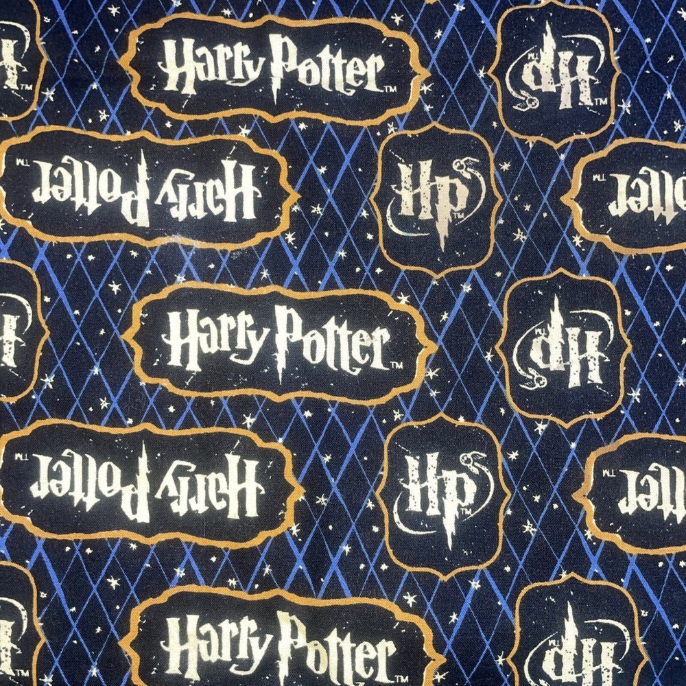 Harry Potter HP Logo 100% Cotton Fabric 42"‎ X 35" Remnant Camelot 2016 (Read)